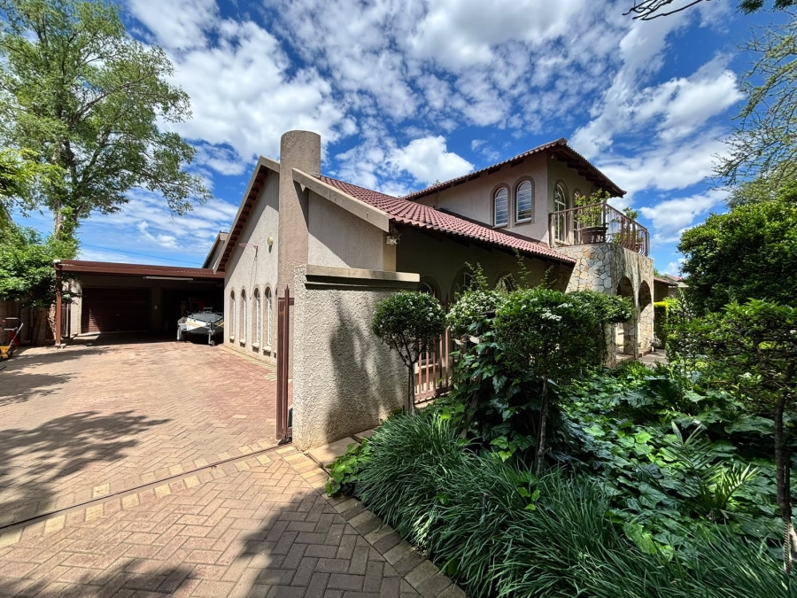 4 Bedroom Property for Sale in Grimbeeck Park North West